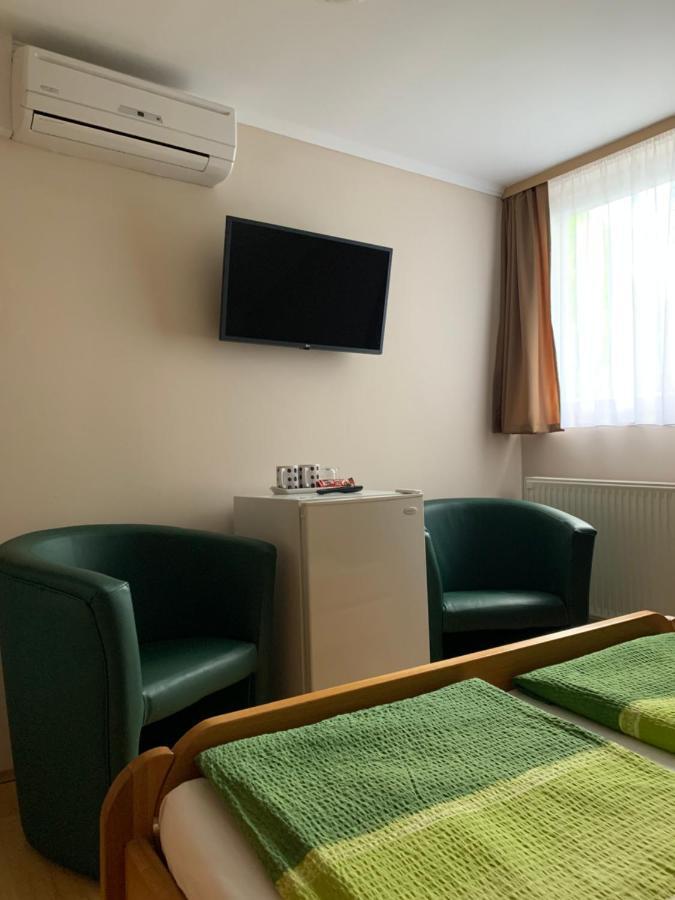 Fenyves Family Rooms And Bungalows Hajduszoboszlo Exterior photo