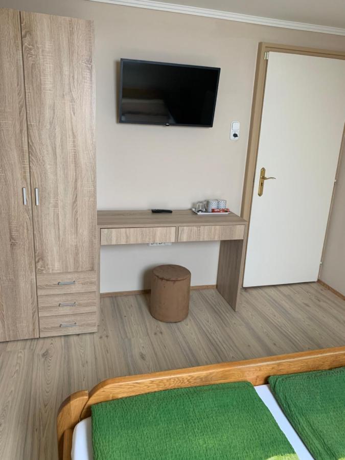 Fenyves Family Rooms And Bungalows Hajduszoboszlo Exterior photo