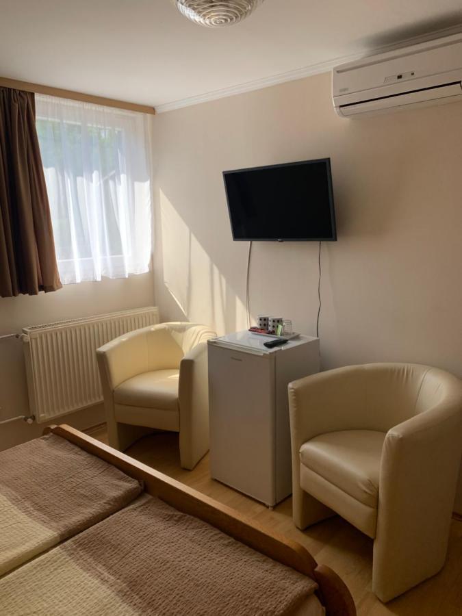 Fenyves Family Rooms And Bungalows Hajduszoboszlo Exterior photo