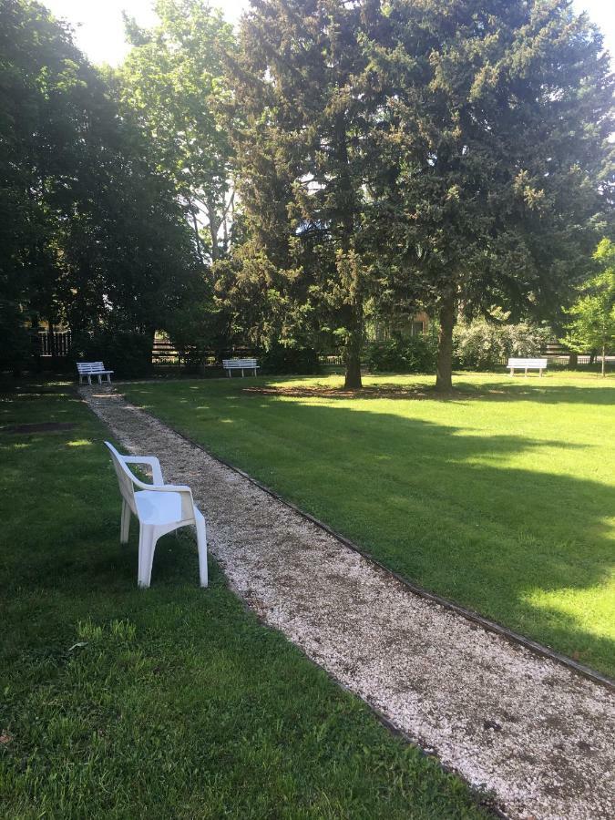 Fenyves Family Rooms And Bungalows Hajduszoboszlo Exterior photo